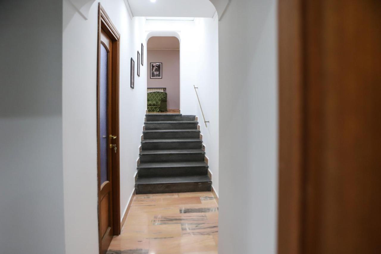 Modern Apartment At Piazza Del Gesu' By Wonderful Italy Neapel Exterior foto